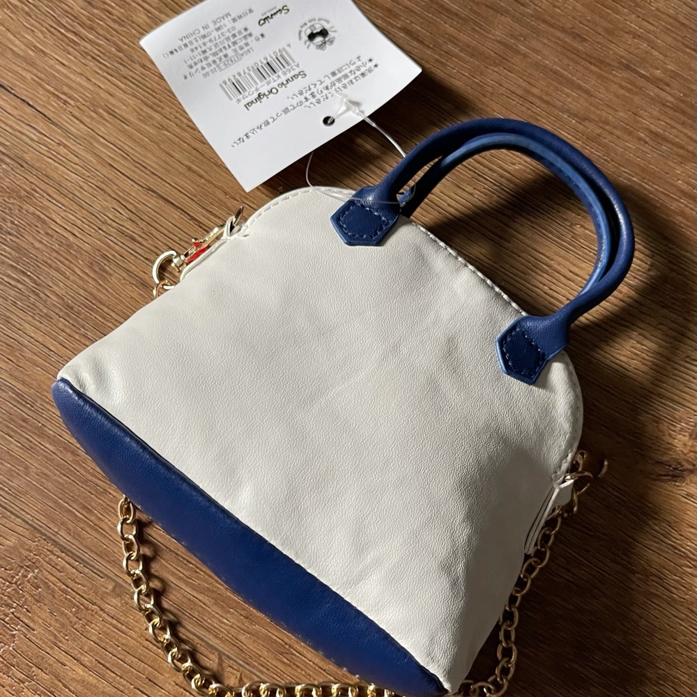 HELLO KITTY-NWT Mini Faux Leather Handbag - Picture 4 of 12